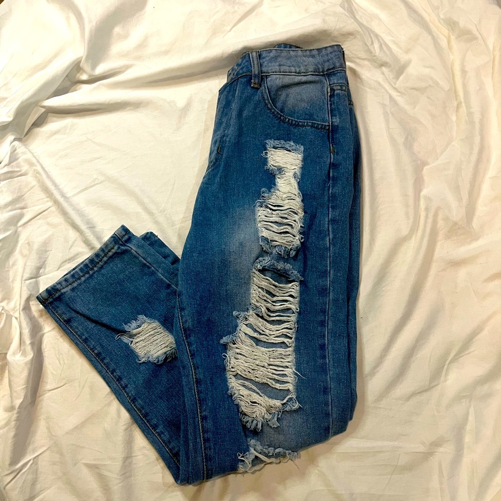 Distressed Boyfriend jeans from Amazon, size 26